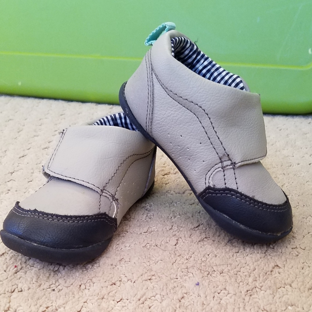 Carter's Every Step Stage 3/walk Shoes (gray)